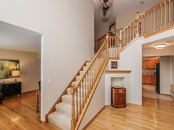 2nd image of 1504 Della Dr