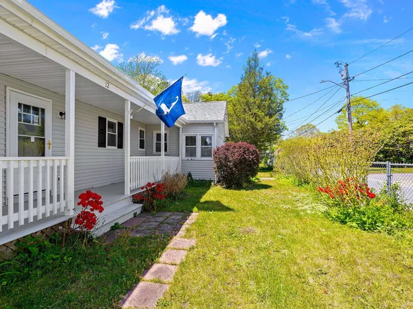 12 Ryder Street, Buzzards Bay, MA 02532