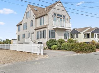 24 Parker St, Marshfield, MA 02050