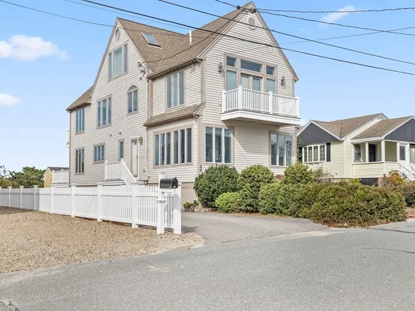 24 Parker St, Marshfield, MA 02050