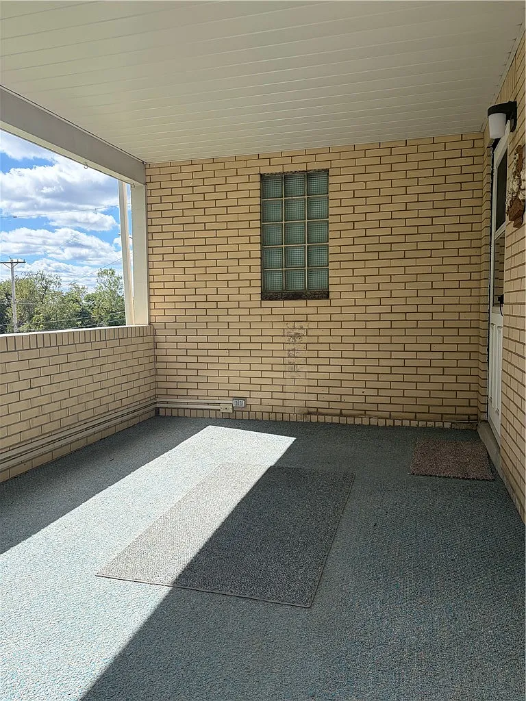 4 bed, 1864 sqft, $1,800 — Photo 3