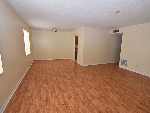 3rd image of 9226 Tudor Dr APT 201