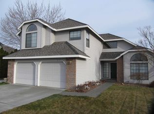 422 Shaw St, Richland, WA 99354