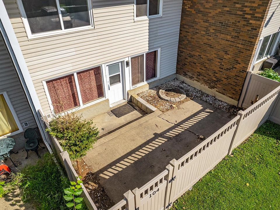1st image of 7805 159th St NW #104