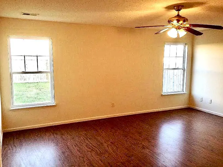 2317 Lonan Ct — Photo 5