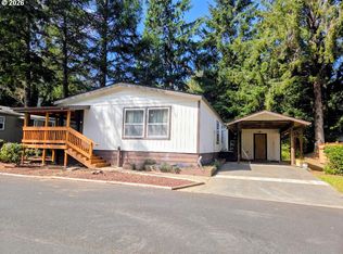 530 Shorepines Pl, Coos Bay, OR 97420