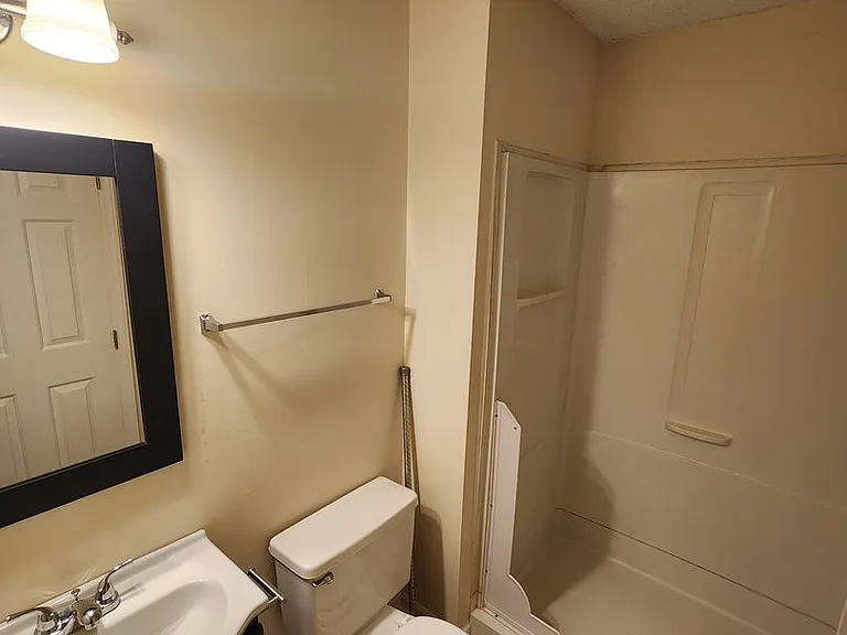 519 Woodwinds Dr — Photo 9