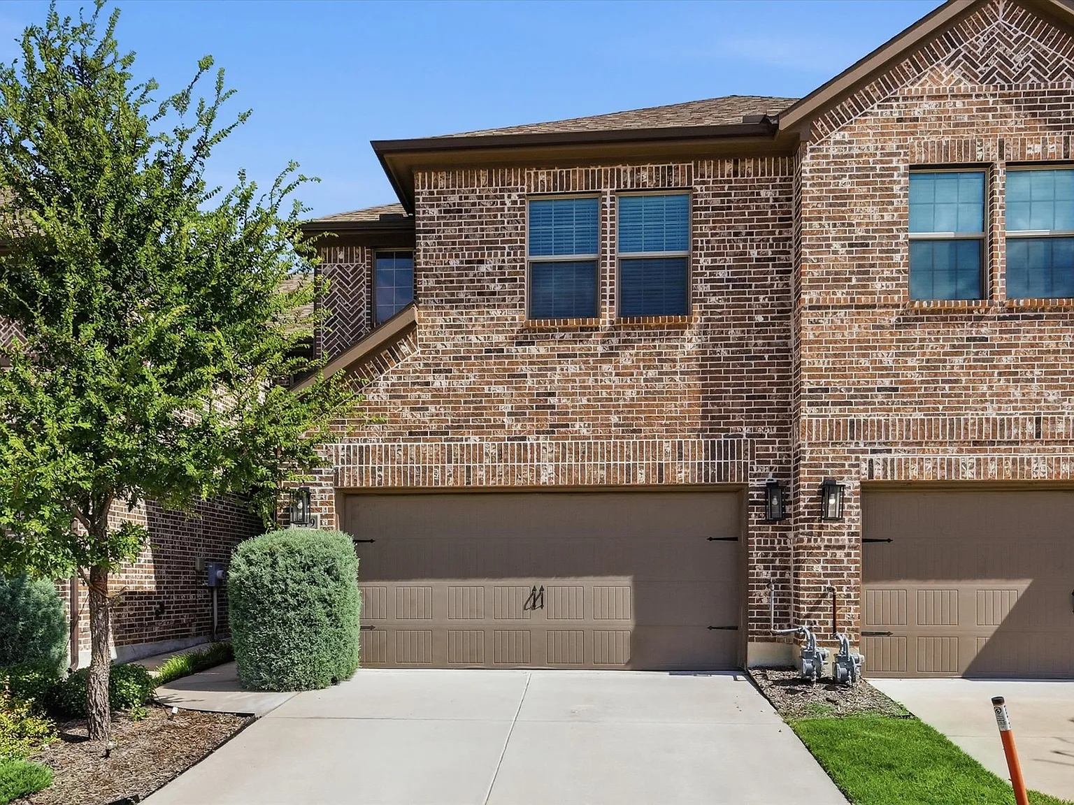 3 bed, 2.5 bath, 1969 sqft, $2,750 — Photo 1