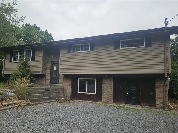 1957 Oneida Valley Rd, Karns City, PA 16041