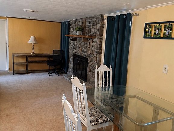 5th image of 426 N Walnut St