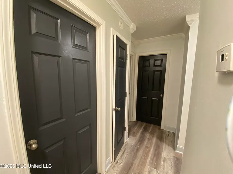 218 Alverado Dr — Photo 6