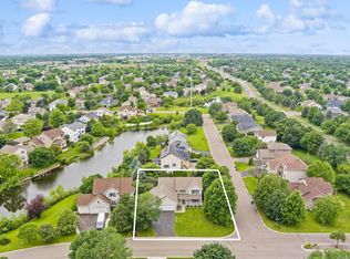 9607 Cherrywood Ave N, Brooklyn Park, MN 55443