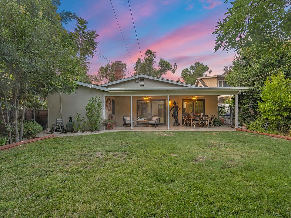 1st image of 21300 De La Osa St
