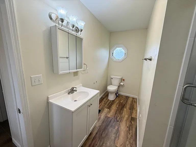 5420 E Michigan Ave — Photo 20