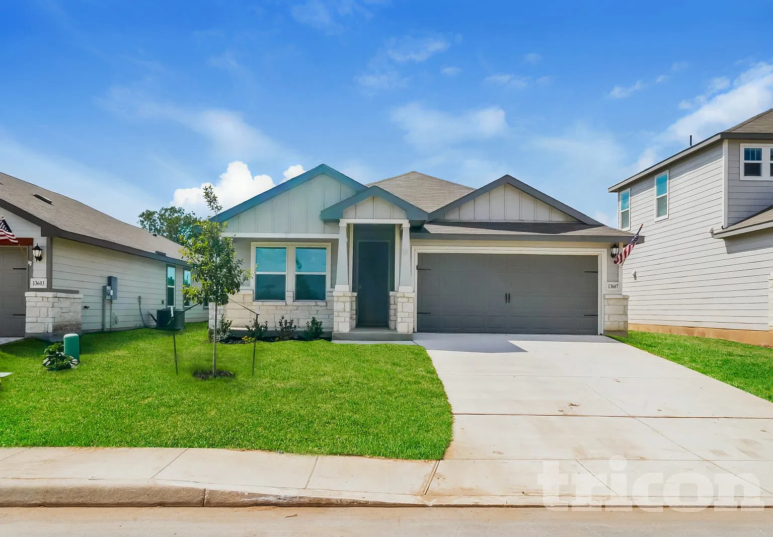 13607 Emerson Way Saint Hedwig TX — Photo 1