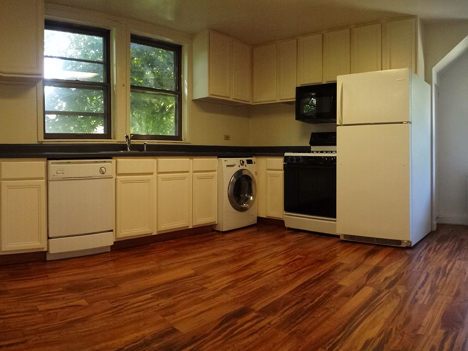 1st image of 1762 Beverly Pl