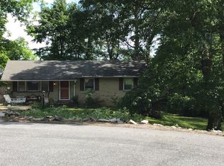 3012 Merle Ct, New Windsor, MD 21776