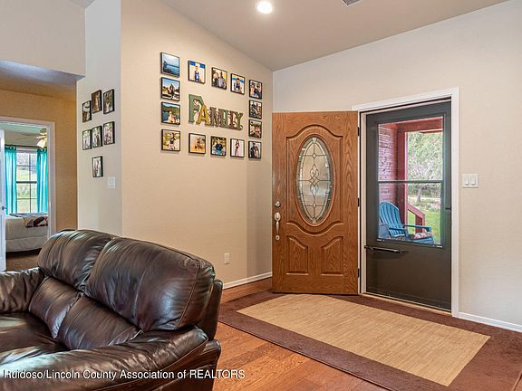 3rd image of 106 Antler Dr