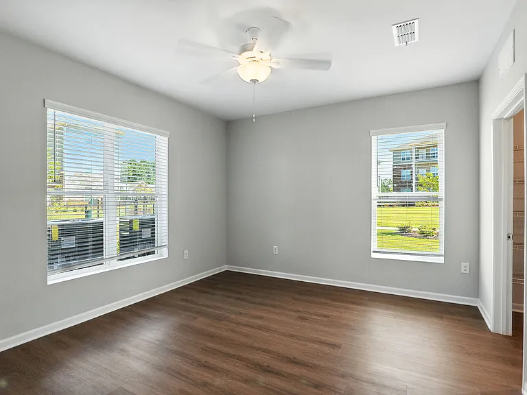 Shockley Terrace — Photo 14