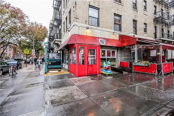 Sold by Avenue Sotheby's International Realty | media 17