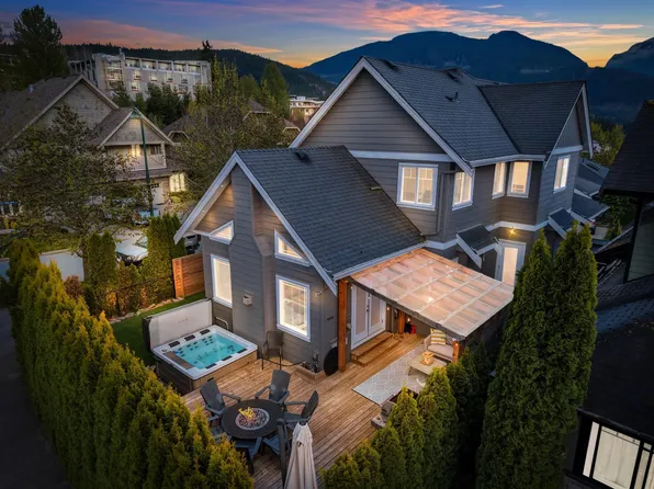 2995 Strangway Pl, Squamish, BC V8B 0P8