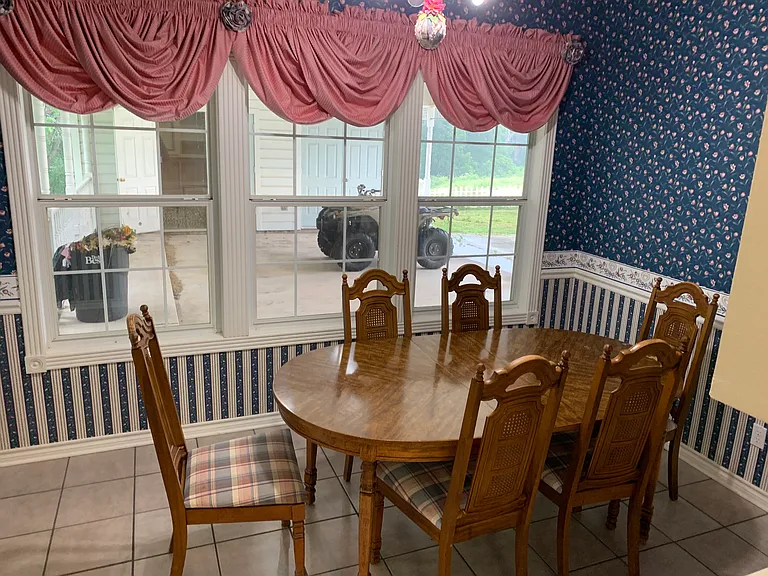 4311 FM 466 — Photo 11