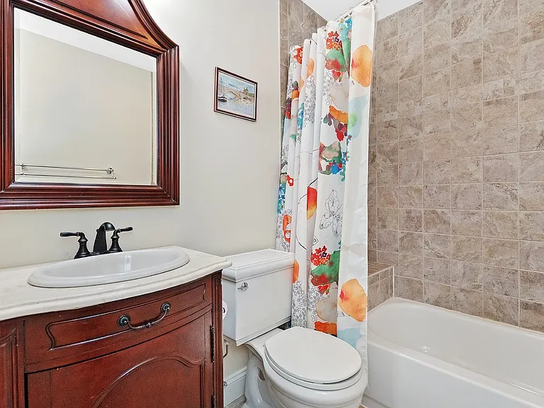 32 Common St #23 — Photo 25
