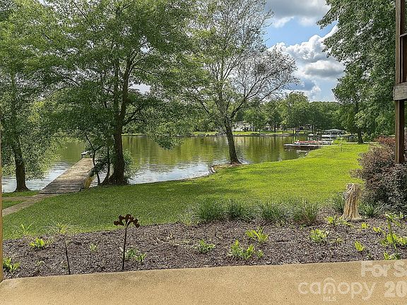 2nd image of 2504 Cottage Ln