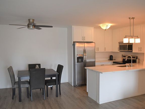 2nd image of 1801 Diamond St Unit 205
