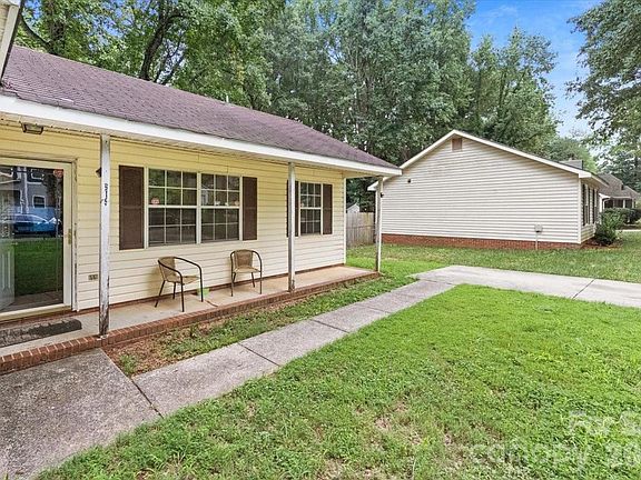 3rd image of 615 Pennwood Ln