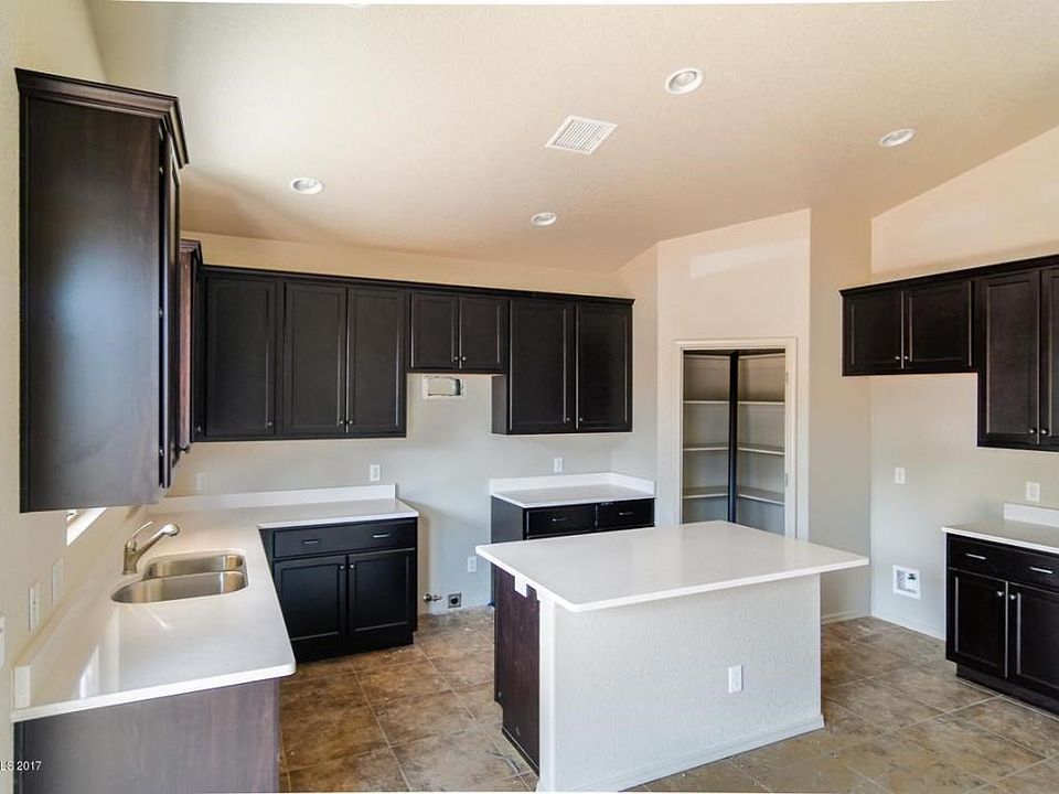 2nd image of 1402 Bonnie View Pl