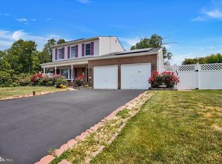 3200 Glendale Dr, Bensalem, PA 19020