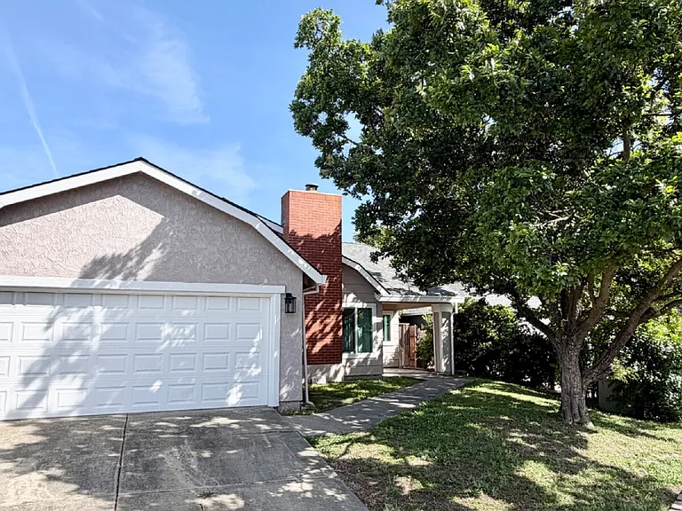 7901 Brockwood Way — Photo 2