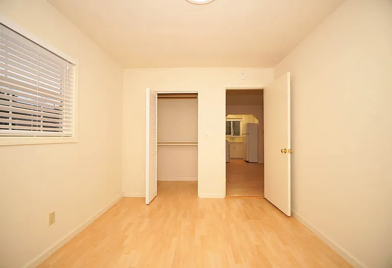 22681 E Cliff Dr — Photo 13