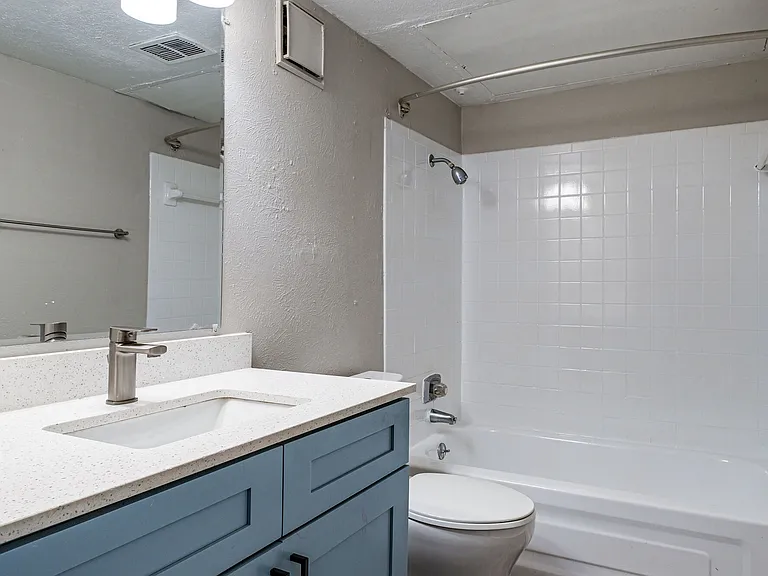 Barrett Apartment Homes — Photo 44
