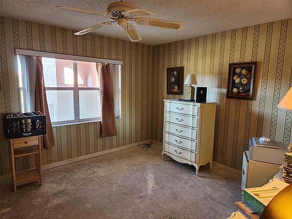 5th image of 9481 Sunrise Lakes Boulevard #204
