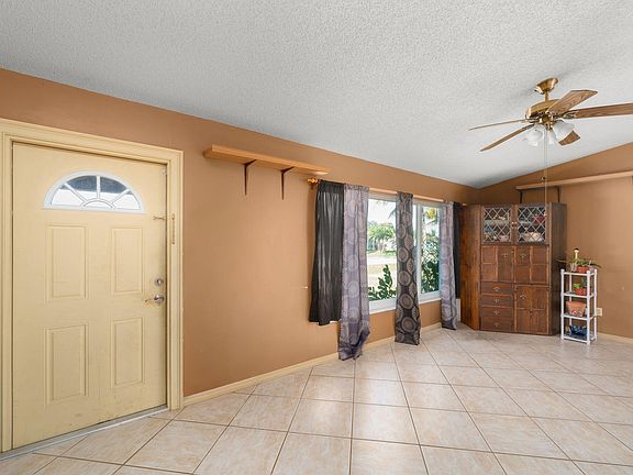 3rd image of 1657 SE Sandia Drive