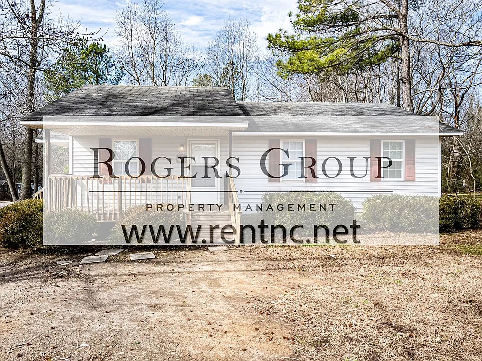 653 N Main St