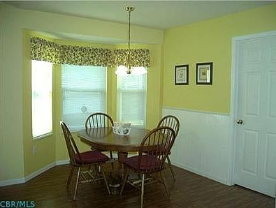 5th image of 986 Gray Dr