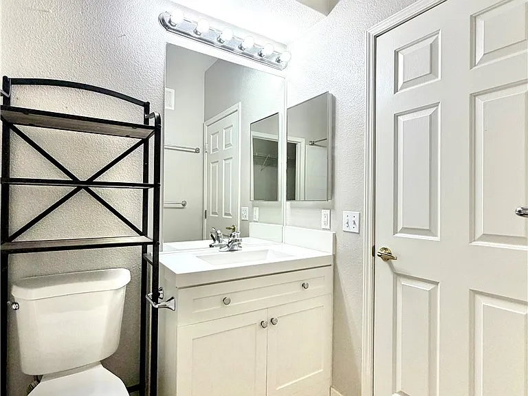 8555 W Russell Rd #2018 — Photo 18
