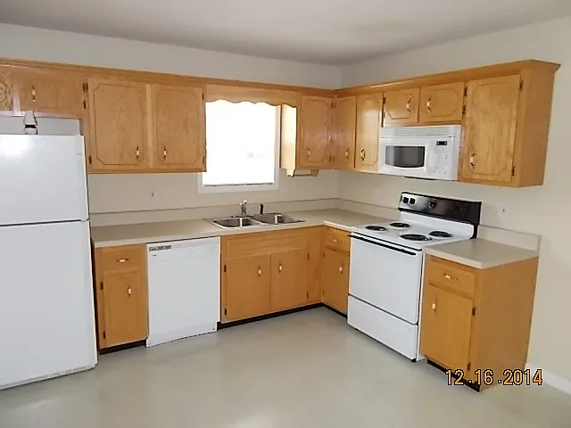 285 Executive Ave #B — Photo 5