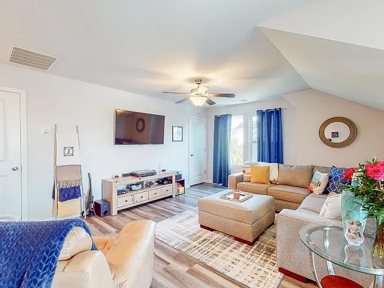 1209 Kohler Ave — Photo 4
