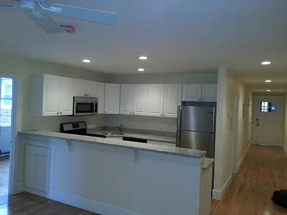318 Saint Paul St #6