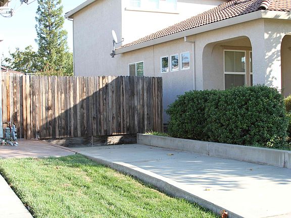 4th image of 341 Ashwood Way