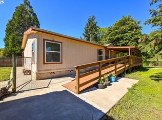 694 Tipton Rd, Roseburg, OR 97471