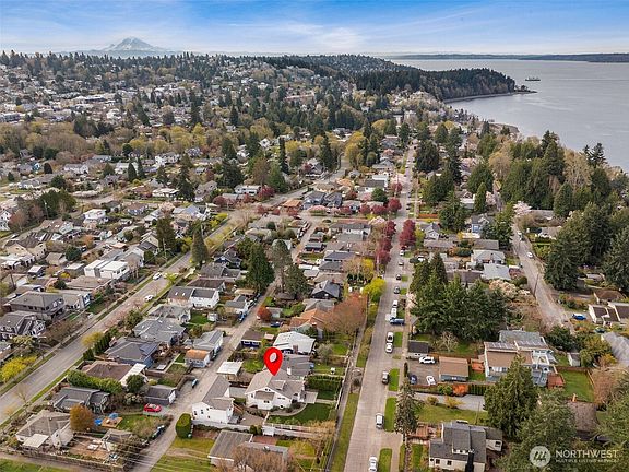 3rd image of 6010 49th Avenue SW