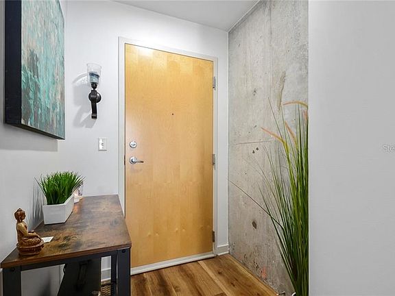 5th image of 155 Court Ave #1504