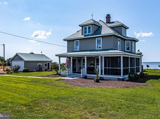 159 Fleeton Point Cir, Reedville, VA 22539