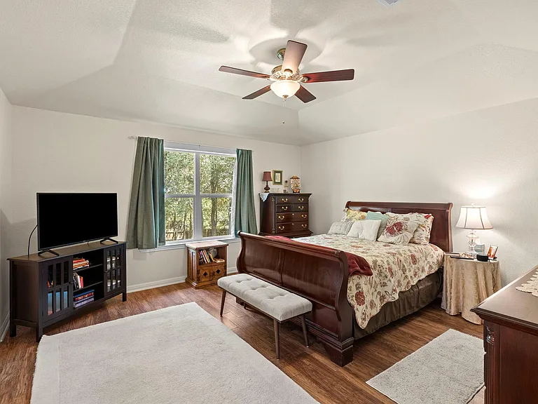 1109 Delmar St — Photo 15