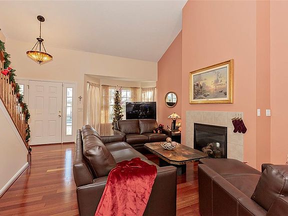 5th image of 2609 Edgebrook Xing